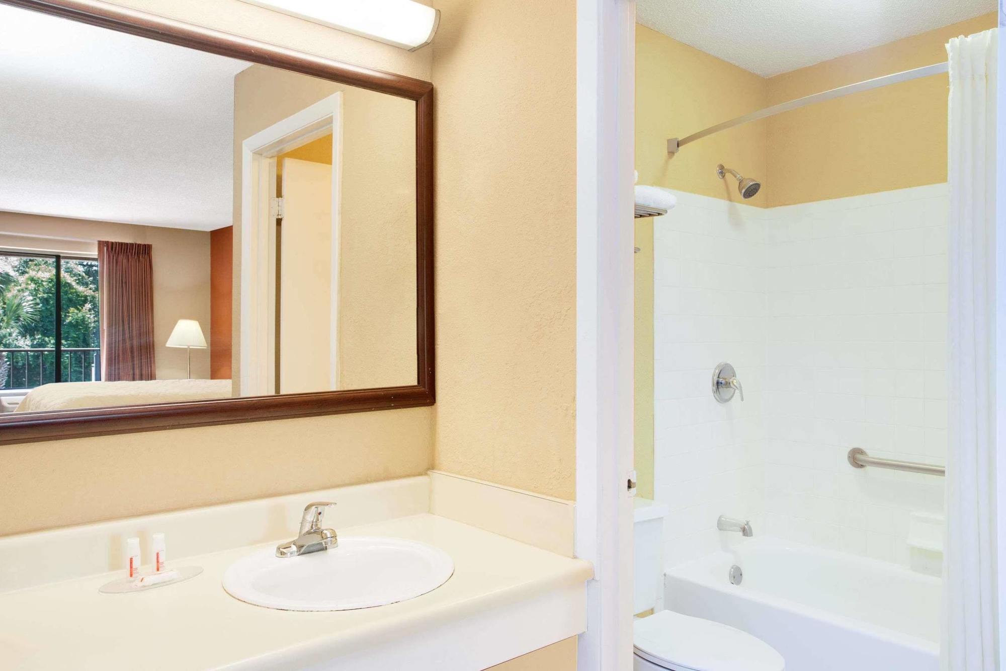 Super 8 Defuniak Springs Μοτέλ Εξωτερικό φωτογραφία